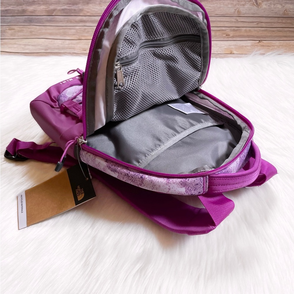 The North Face Women’s Borealis Mini 10 Liter Backpack - Picture 5 of 6